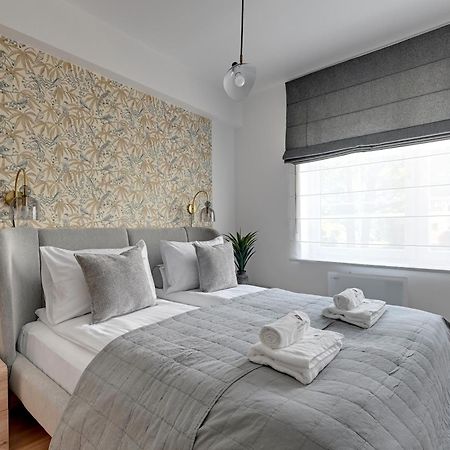 Lion Apartments - Palm Beach With Parking 소포트 외부 사진